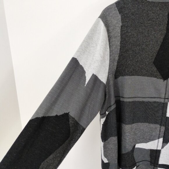 Ozai N Ku Camo Fleur Artisan Top Size 2XL Gray Clouds Boho Artsy Patchwork - Picture 4 of 11